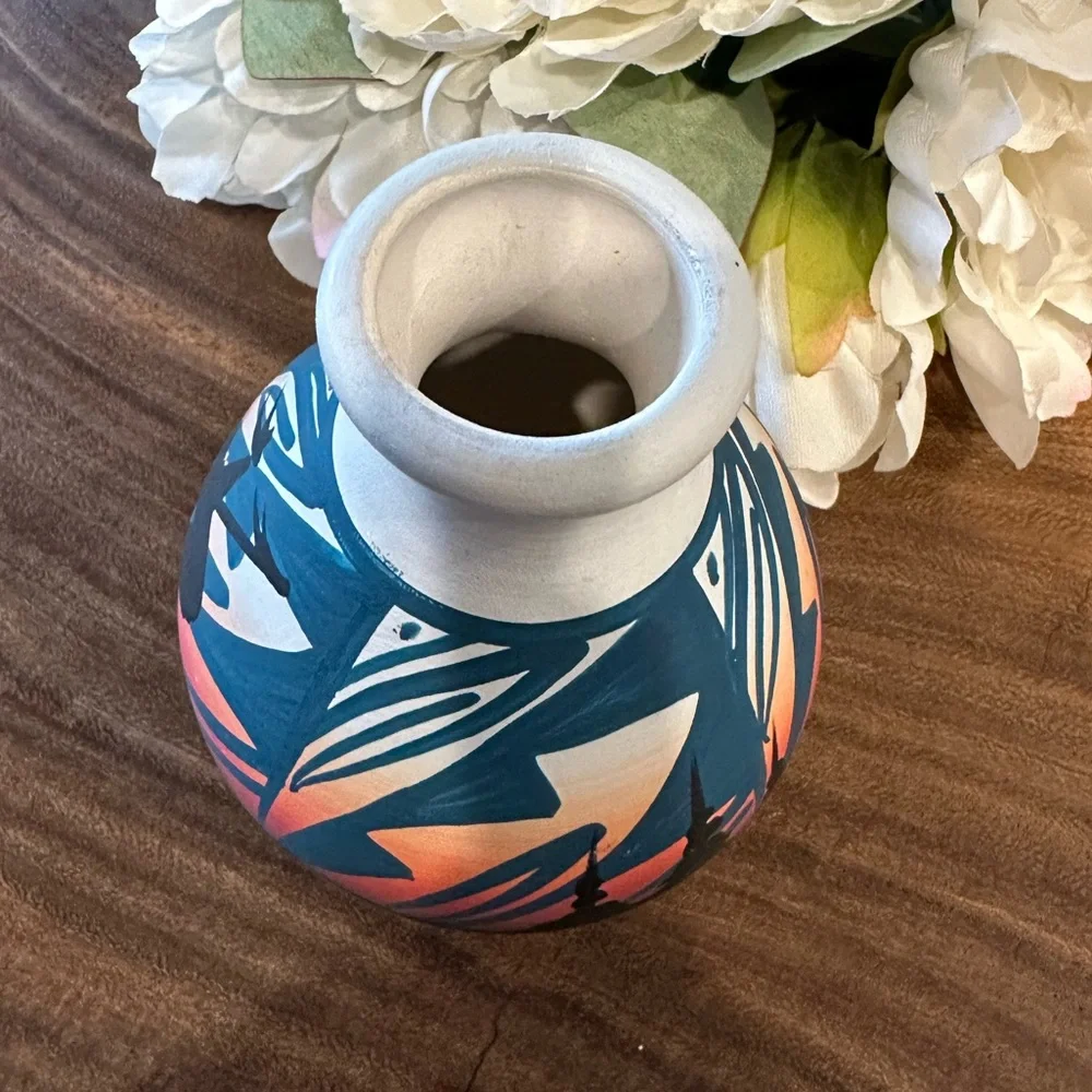 Southwestern Sunset Ceramic Vase – Hand Painted Silhouette Art Pottery Decor
